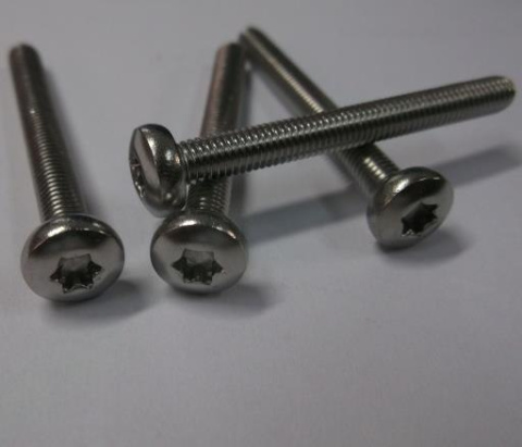 Śruba z łbem soczewkowym DIN 7985 M5 45mm stal A2 Śruba z łbem soczewkowym DIN 7985 M5 45mm stal A2