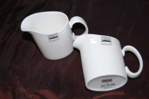 Porcelana dzbanek do mleka mleczka mlecznik Asa Porcelana dzbanek do mleka mleczka mlecznik Asa