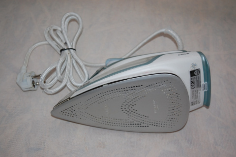 Żelazko parowe AEG DB6130 PRECISION 2300W Żelazko parowe AEG DB6130 PRECISION 2300W