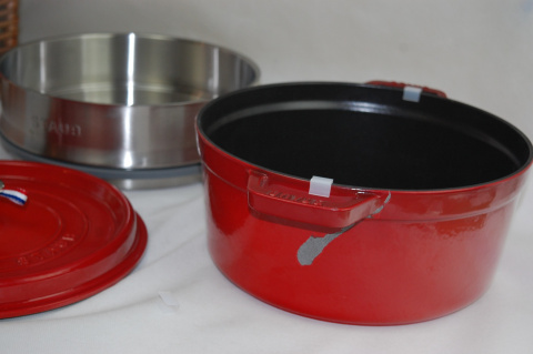 Staub Garnek żeliwny okrągły z wkładem 5,2 l Staub Garnek żeliwny okrągły z wkładem 5,2 l