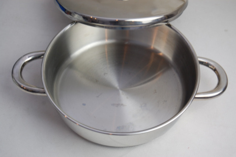 Lacor-40622 garnek 22 cm S. VITROCOR Lacor-40622 garnek 22 cm S. VITROCOR
