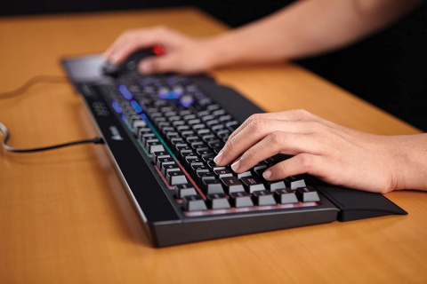 Klawiatura mechaniczna Corsair K55 Gaming RGB Klawiatura mechaniczna Corsair K55 Gaming RGB