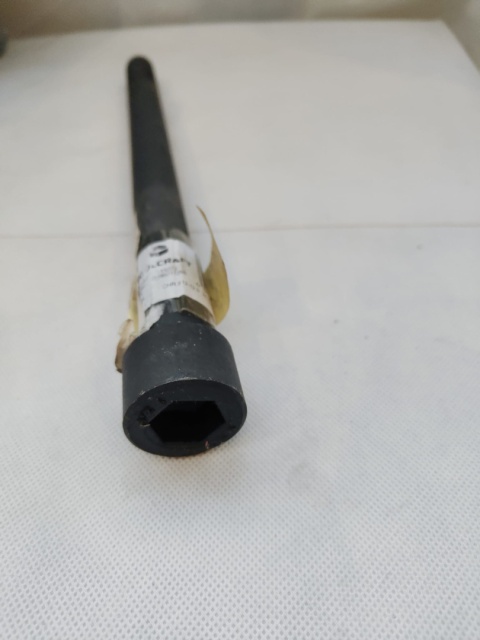 Śruba z łbem walcowym M24 340mm DIN912 1 szt. Śruba z łbem walcowym M24 340mm DIN912 1 szt.