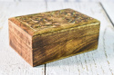 Szkatułka pudełko na biżuterię drewniana mango indyjska 15x10x7cm