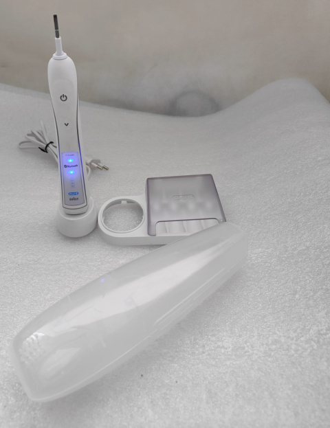 Elektryczna szczoteczka do zębów Oral-B Pro 6500 Smart Series Bluetooth Elektryczna szczoteczka do zębów Oral-B Pro 6500 Smart Series Bluetooth