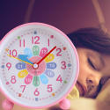 CYFROWY BUDZIK DLA DZIECI Z PODŚWIETLENIEM NOCNYM BEZ TYKANIA RÓŻOWY CYFROWY BUDZIK DLA DZIECI Z PODŚWIETLENIEM NOCNYM BEZ TYKANIA RÓŻOWY