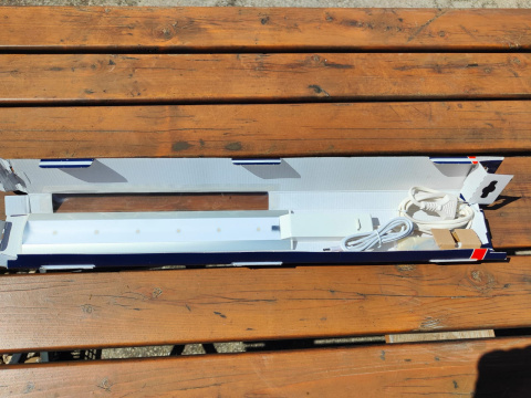 Lampa wpuszczana LED Osram podszafkowa do witryn 8W 435lm 300K GABLOTY WITRYNY Lampa wpuszczana LED Osram podszafkowa do witryn 8W 435lm 300K GABLOTY WITRYNY
