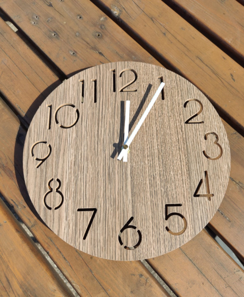 zegar zegarek Ścienny wieszany 30 cm WYDRĄŻONE CYFRY zegar zegarek Ścienny wieszany 30 cm WYDRĄŻONE CYFRY