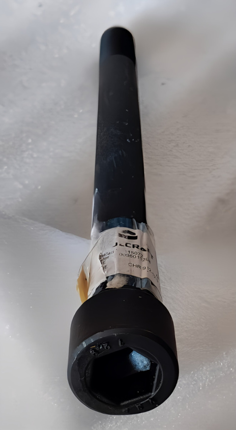 Śruba z łbem walcowym M24 340mm DIN912 1 szt. Śruba z łbem walcowym M24 340mm DIN912 1 szt.