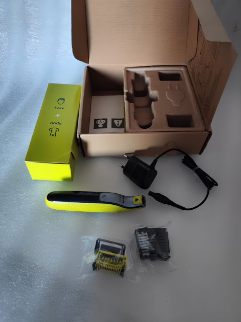 Trymer golarka do twarzy Philips OneBlade QP2630/30 Trymer golarka do twarzy Philips OneBlade QP2630/30