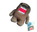 Domo Moustache Plusz maskotka zabawka licencjonowana Play Domo Domo Moustache Plusz maskotka zabawka licencjonowana Play Domo