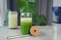 Szklanki do piwa z pokrywkami i słomką kształt puszki koktajl smoothie drink Szklanki do piwa z pokrywkami i słomką kształt puszki koktajl smoothie drink