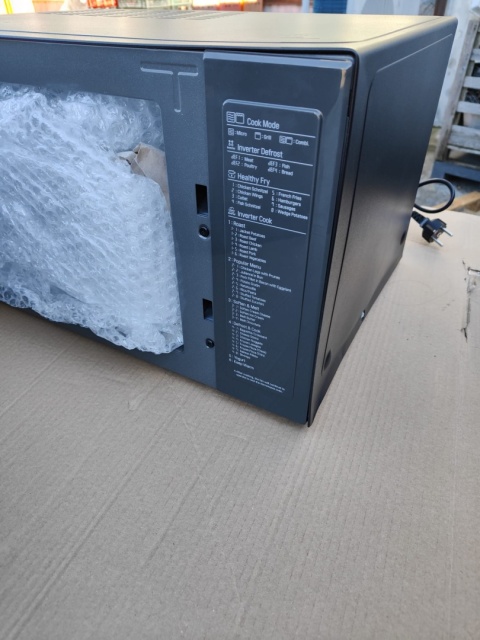 KUCHENKA MIKROFALOWA LG MH7265DPS GRILL 32 Litry KUCHENKA MIKROFALOWA LG MH7265DPS GRILL 32 Litry