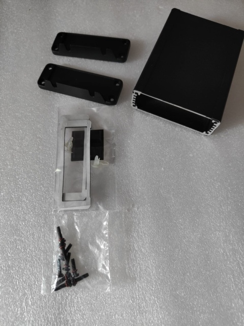 Obudowa uniwersalna aluminiowa HammondElectronics Typ 1457J1202EBK