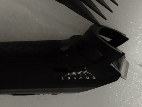 Trymer do włosów i brody Babyliss  E751E