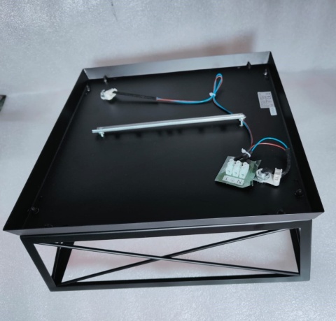 metalowa czarna złota lampa rama vintage industrial