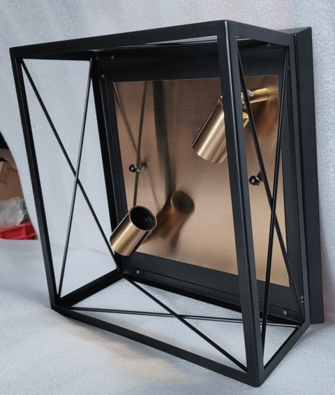 metalowa czarna złota lampa rama vintage industrial