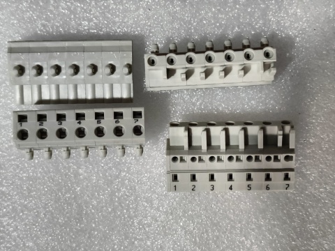 Gniazdo MCS‑MIDI Classic 7‑biegunowe jasnoszare raster 7,5mm 721‑207/008‑000 WAGO 50 sz