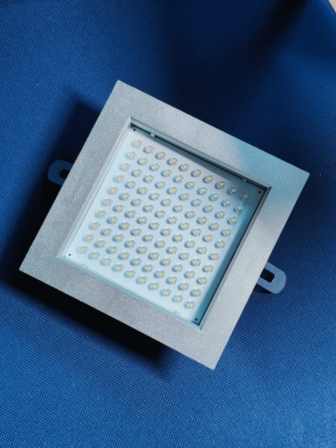 Lampa sufitowa LED ESOTEC 8,7W IP20 aluminium