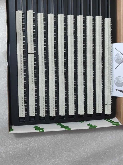 MCS-MIDI 100 SZT Classic gniazdo 4-bieg. raster 5 mm WAGO 722-234