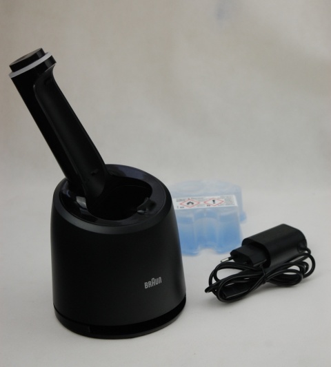 Stacja czyszcząca BRAUN 4 in 1 SmartCare + wkład czyszczący