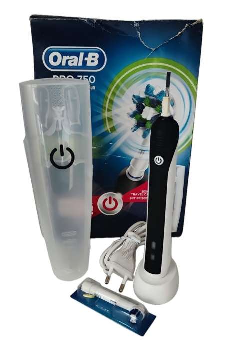 Oral-B PRO 750 szczoteczka elektryczna do zębów 3D ACTION black