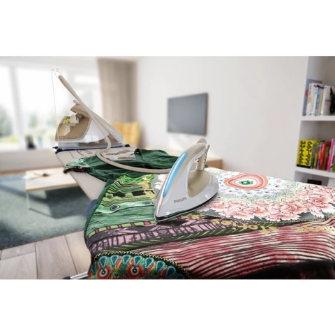 PerfectCare Elite silence Żelazko z generatorem pary stacja parowa GC9642/60