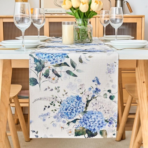 Bieżnik na stół niebieska hortensja 140 x 40 cm dekoracja ozdoba ochrona stołu kredensu