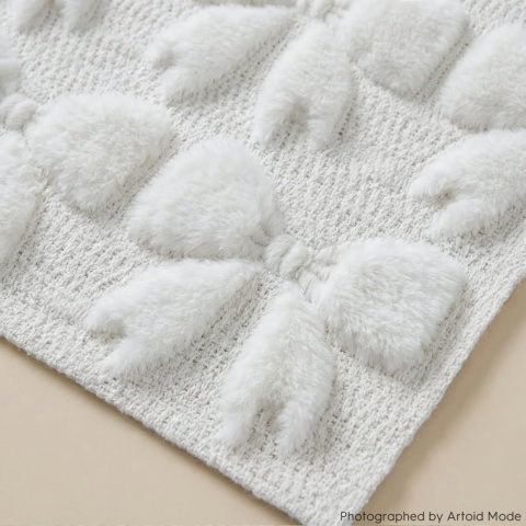 Bieżnik Artoid Mode Soft Pluszowy Futro 33 x 153 kremowa biel kokardka