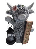 GOODECO Figurka Solarna Krowa Highland z Lampionem 27,6 cm solarna