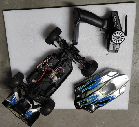 Model Truggy RC Team C 1:10 Minion 4WD TR04 2,4GHz ABSIMA RTR